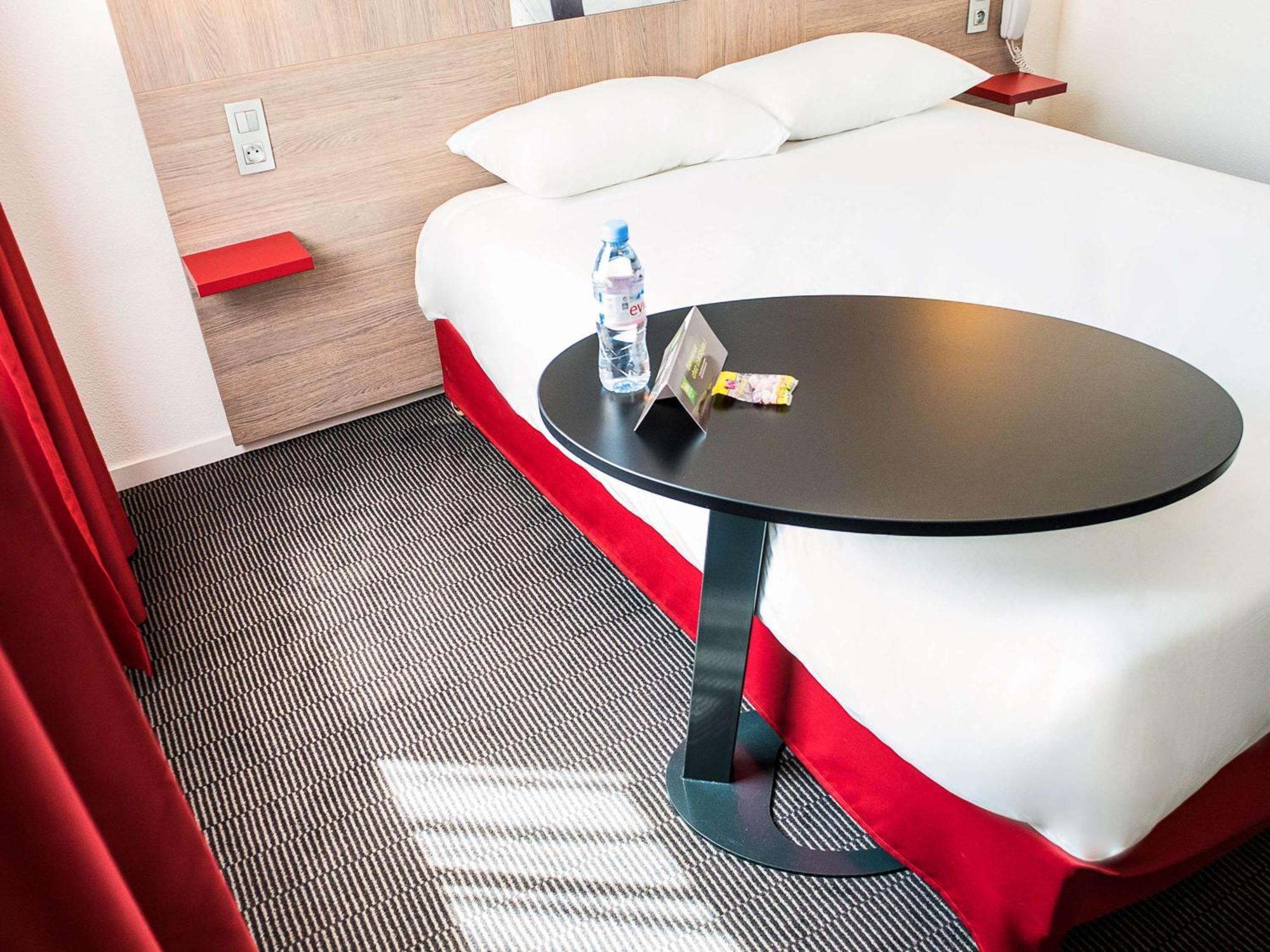 Hotel Ibis Styles Cite Espace 3*