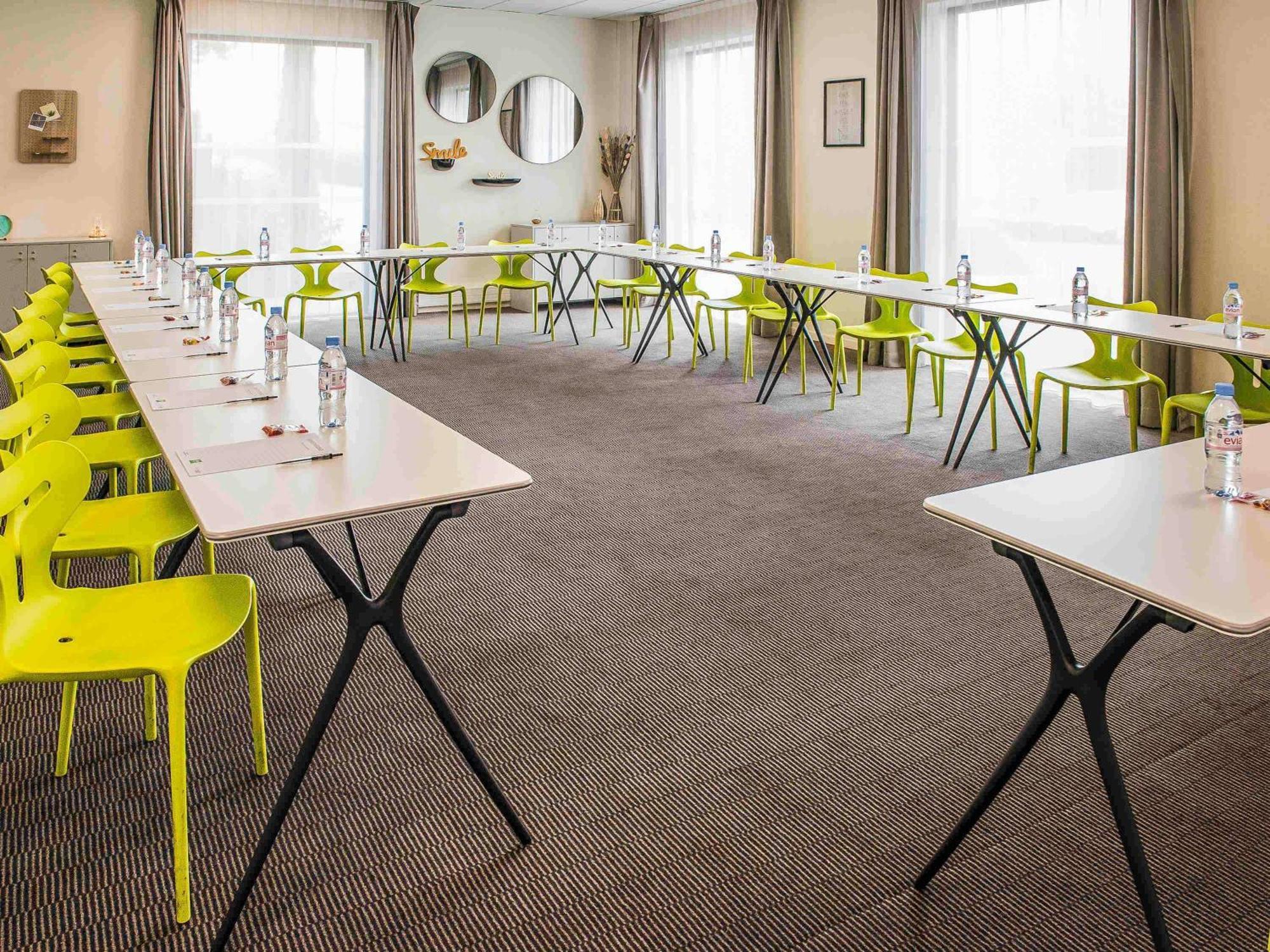 Ibis Styles Cite Espace Hotel 3*