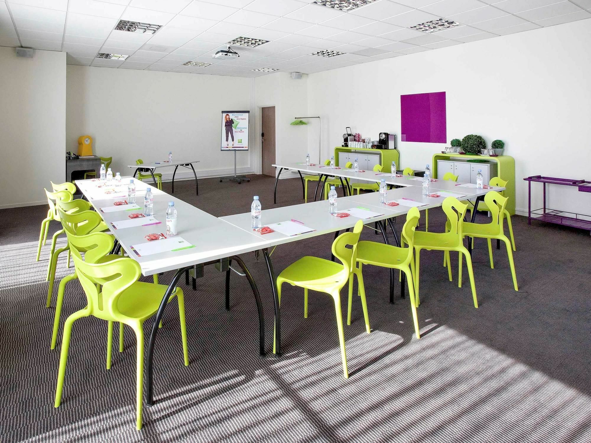 Ibis Styles Cite Espace